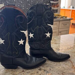 Nine West Black Cowboy Boots with Star Design. These are vintage.